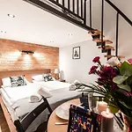 Appart hôtel Lubomirskiego 23 - Great Location, 10 Min To Main Square By Foot, Right Next To Main Rail And Bus Station
