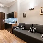 Appart hôtel Lubomirskiego 23 - Great Location, 10 Min To Main Square By Foot, Right Next To Main Rail And Bus Station Cracovie
