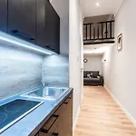 Lubomirskiego 23 - Great Location, 10 Min To Main Square By Foot, Right Next To Main Rail And Bus Station 3* Cracovie
