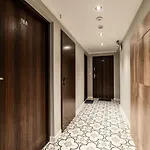 Lubomirskiego 23 - Great Location, 10 Min To Main Square By Foot, Right Next To Main Rail And Bus Station Cracovie