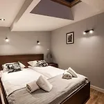 Lubomirskiego 23 - Great Location, 10 Min To Main Square By Foot, Right Next To Main Rail And Bus Station Appart hôtel 3*