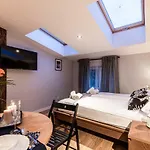 Appart hôtel Lubomirskiego 23 - Great Location, 10 Min To Main Square By Foot, Right Next To Main Rail And Bus Station Cracovie
