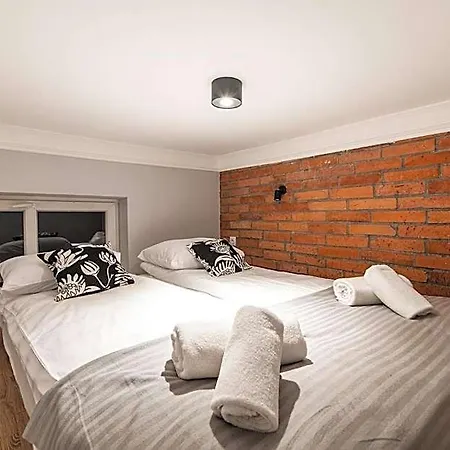 Lubomirskiego 23 - Great Location, 10 Min To Main Square By Foot, Right Next To Main Rail And Bus Station 3*