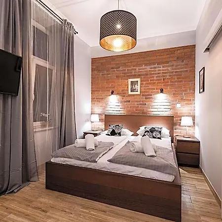 Lubomirskiego 23 - Great Location, 10 Min To Main Square By Foot, Right Next To Main Rail And Bus Station Hotel apartamentowy Kraków