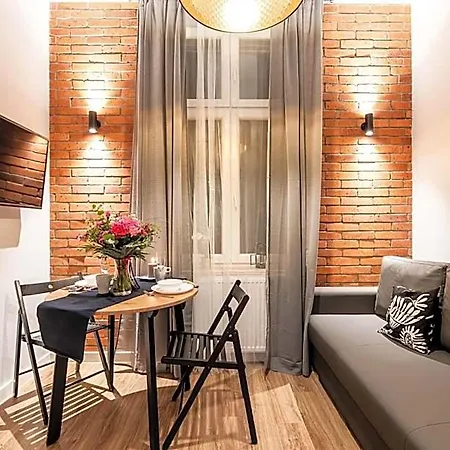Lubomirskiego 23 - Great Location, 10 Min To Main Square By Foot, Right Next To Main Rail And Bus Station