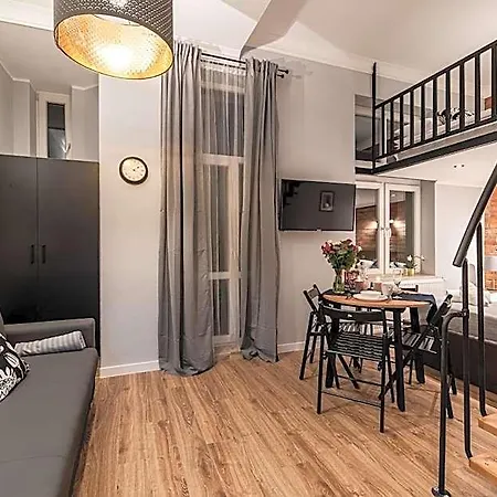 Lubomirskiego 23 - Great Location, 10 Min To Main Square By Foot, Right Next To Main Rail And Bus Station Apartahotel Cracovia
