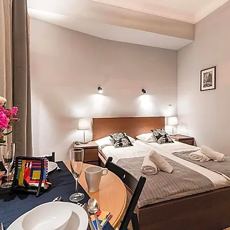 Lubomirskiego 23 - Great Location, 10 Min To Main Square By Foot, Right Next To Main Rail And Bus Station Cracovia
