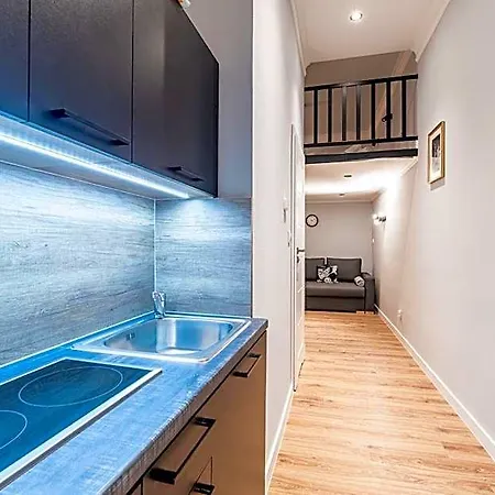 Lubomirskiego 23 - Great Location, 10 Min To Main Square By Foot, Right Next To Main Rail And Bus Station Apartahotel