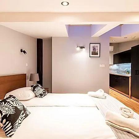 Apartahotel Lubomirskiego 23 - Great Location, 10 Min To Main Square By Foot, Right Next To Main Rail And Bus Station 3*