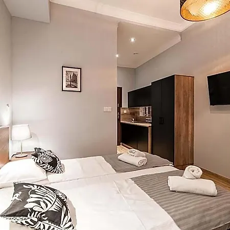 Lubomirskiego 23 - Great Location, 10 Min To Main Square By Foot, Right Next To Main Rail And Bus Station Apartahotel Cracovia