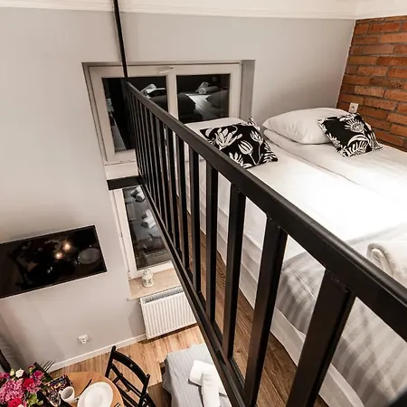 Aparthotel Lubomirskiego 23 Residence: Near Main Square & Station