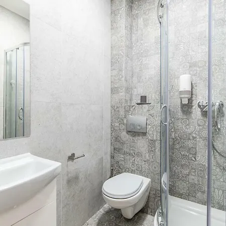Aparthotel Lubomirskiego 23 Residence: Near Main Square & Station *