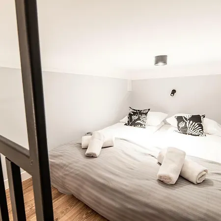 Lubomirskiego 23 Residence: Near Main Square & Station Aparthotel