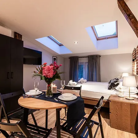 Lubomirskiego 23 Residence: Near Main Square & Station Aparthotel
