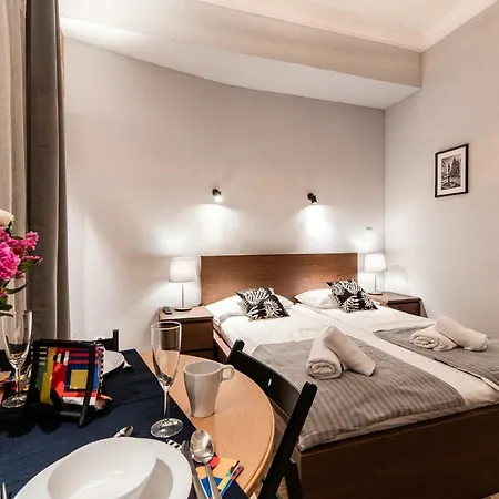 Aparthotel Lubomirskiego 23 Residence: Near Main Square & Station
