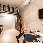 Lubomirskiego 23 - Great Location, 10 Min To Main Square By Foot, Right Next To Main Rail And Bus Station 3* Cracovia