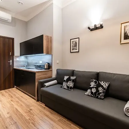 アパートホテル Lubomirskiego 23 - Great Location, 10 Min To Main Square By Foot, Right Next To Main Rail And Bus Station クラクフ