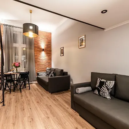 Lubomirskiego 23 - Great Location, 10 Min To Main Square By Foot, Right Next To Main Rail And Bus Station Апарт-отель 3*
